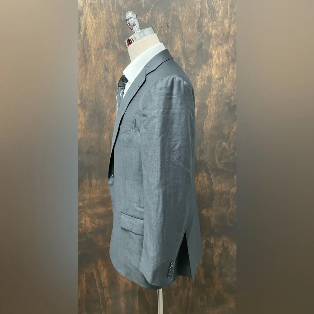 Ermenegildo Zegna Made in Italy‎ Tonal Mini Check Suit Jacket in Charcoal 46 R
